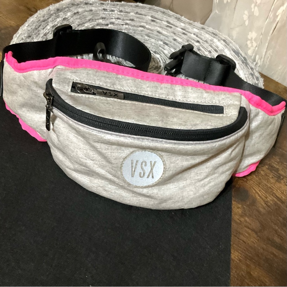 Victoria Secrets NWOT Vintage Womens Fanny Waist Pack